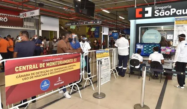 Câmeras flagram mais de 200 mil pessoas fazendo uso incorreto de máscara de proteção na Estação da Lapa