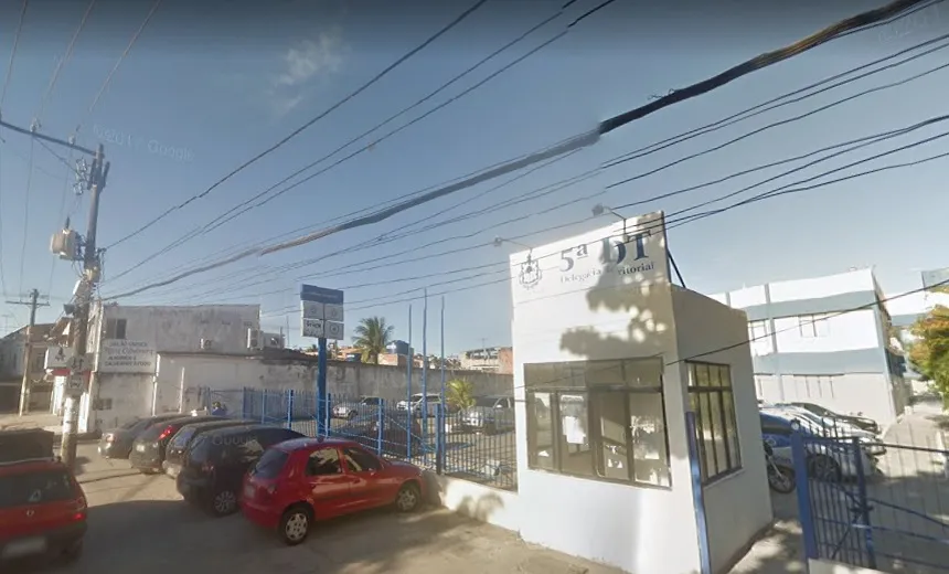 SUBÚRBIO: Jovem e menina de três anos são baleados em praça no bairro de Periperi