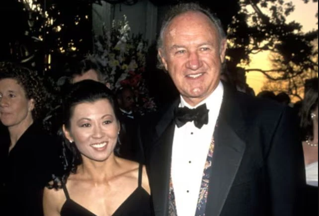Gene Hackman e esposa na premiação do Oscar em 1993 | Reprodução/redes sociais
