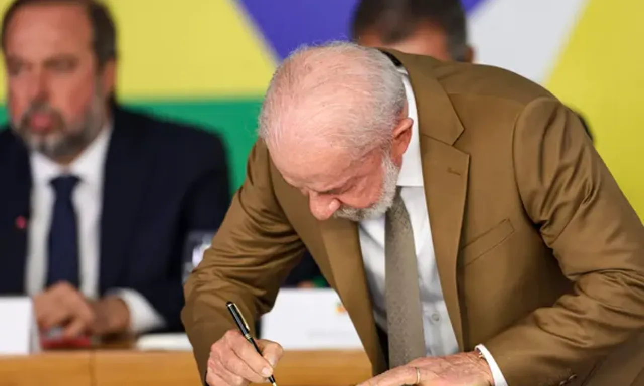 Lula sanciona lei que amplia teto do MEI e prev&ecirc; perd&atilde;o de R$ 13 bilh&otilde;es em d&iacute;vidas. Foto: Divulga&ccedil;&atilde;o 