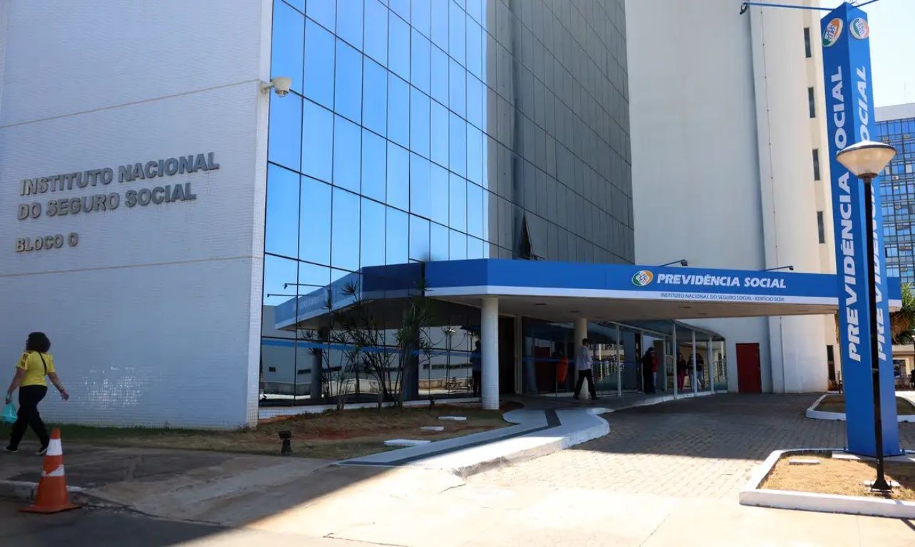 As vítimas da fraude no INSS podem fazer a adesão para ressarcimento gratuitamente.  Foto: José Cruz/Agência Brasil