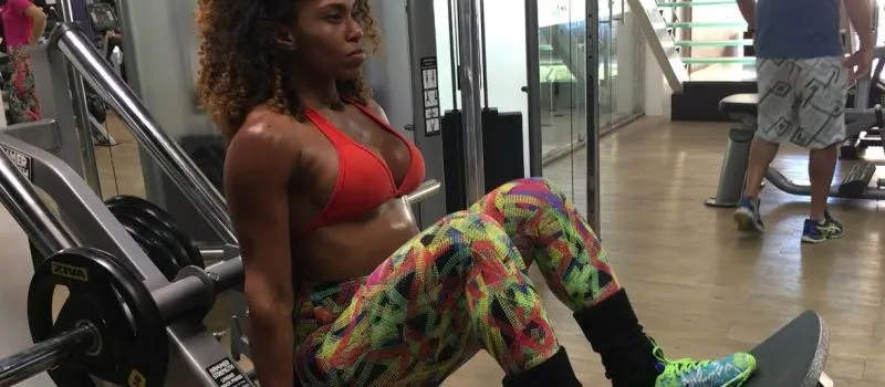 METABOLISE: Lise Oliveira ensina técnicas de agachamento: “vamos nessa que o verão tá chegando”