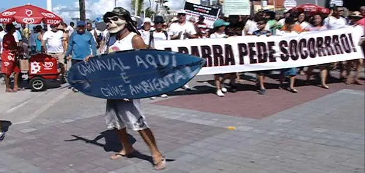 Moradores da Barra fazem manifestação e reclamam de impactos da requalificação no local