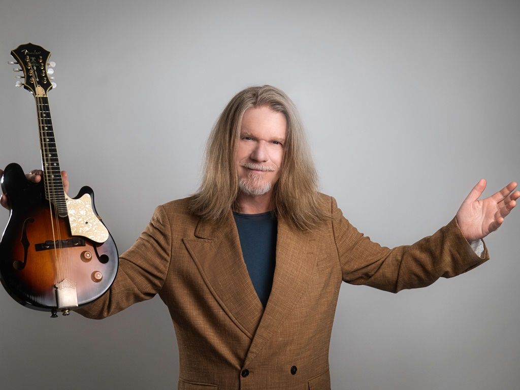 Humberto Gessinger celebra seus 40 anos de carreira e traz a turnê acústica para Salvador.Foto: Luigi Vieira/Divulgação