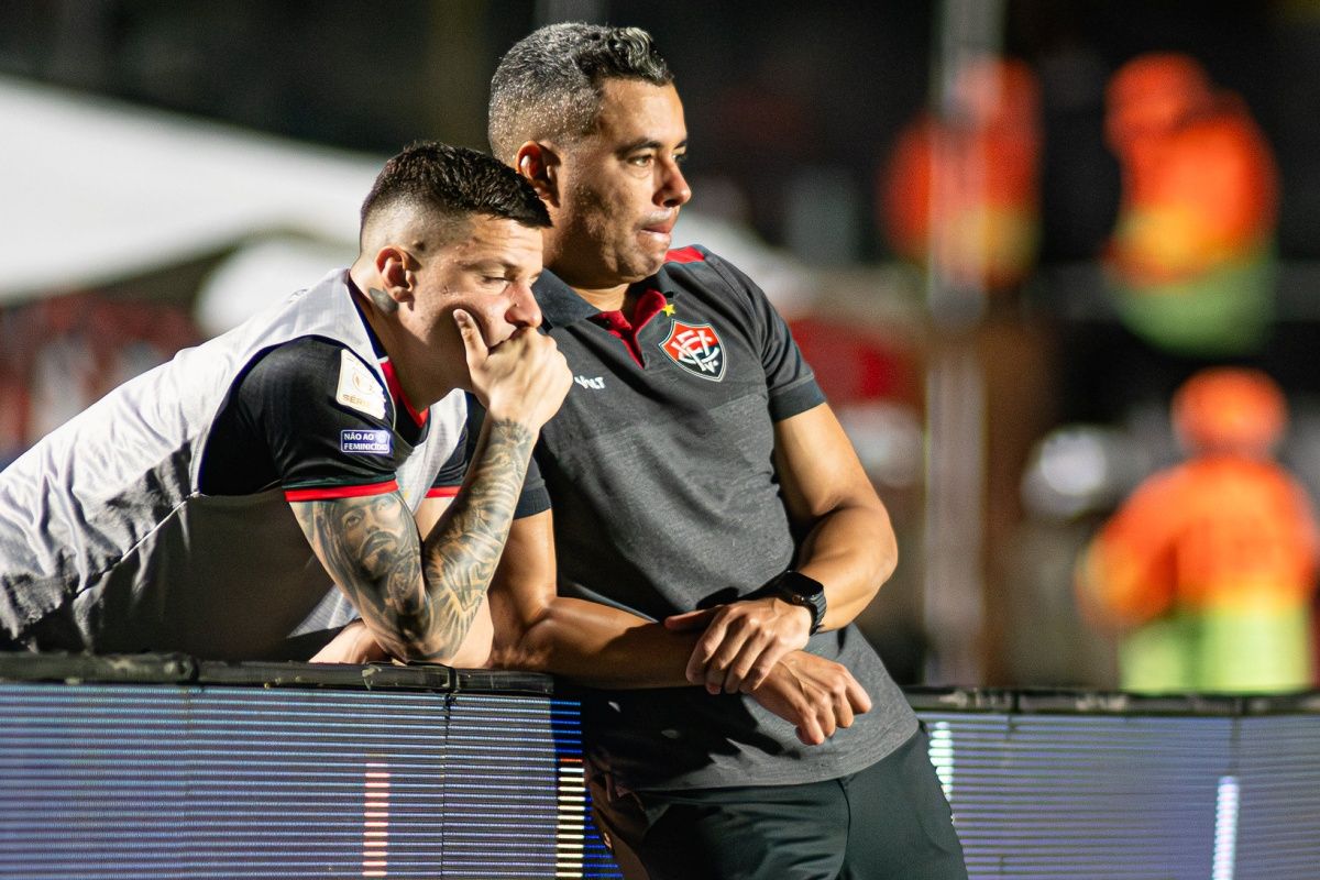 Vit&oacute;ria atinge pior marca da temporada 2026 e busca recupera&ccedil;&atilde;o contra o Vasco. Foto: Victor Ferreira/EC Bahia