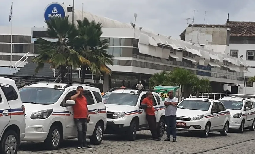 Motoristas de app e taxistas se encontram na Câmara no último dia para aprovação dos vetos de Neto