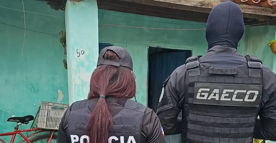 MP-BA cumpre busca e apreensão em Feira de Santana em operação contra pornografia infantil
