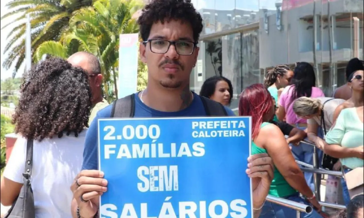 Servidores públicos decretam greve geral em Lauro de Freitas