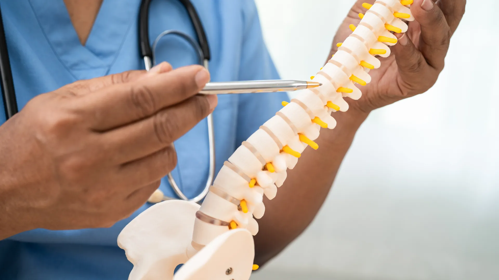 Medicamento brasileiro experimental  para lesão medular. Foto: Canva