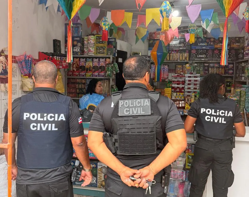 VÍDEO: 72 mil fogos clandestinos são apreendidos em operação na Bahia