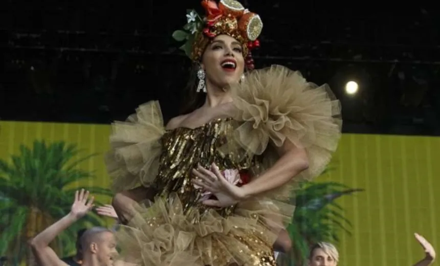 Anitta “vira” Carmen Miranda em show no Rock in Rio Lisboa