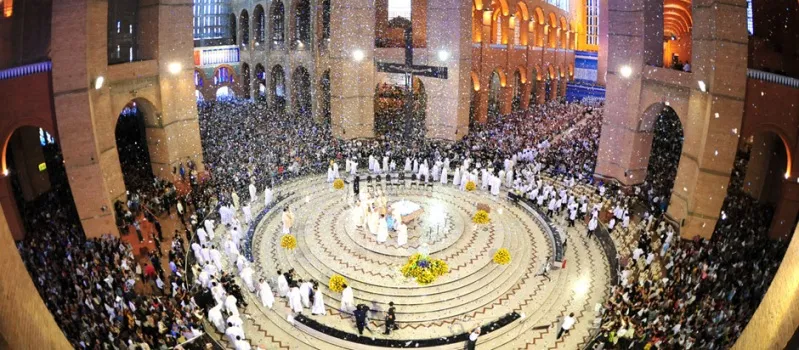 NOSSA SENHORA APARECIDA: Mais de 160 mil fiéis devem visitar o Santuário Nacional nesta quarta-feira