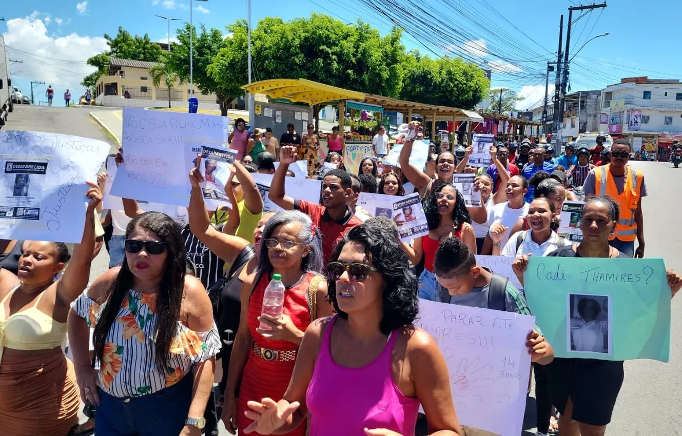 Ato por Thamires cobra respostas sobre desaparecimento da jovem em Salvador