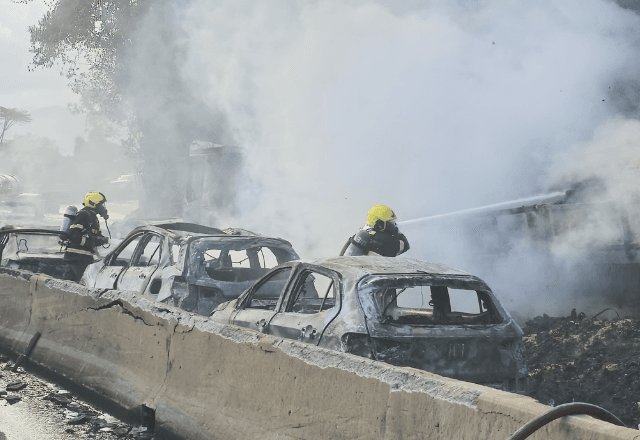 Caminhão de combustível explode em Santa Catarina. Foto: Reprodução / SBT News