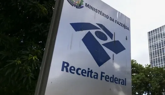 Receita paga nesta quinta-feira restituições do segundo lote do IR 2022, saiba como consultar