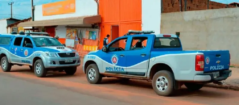 FALSIFICADA: Empresária é acusada de trocar rótulo de cerveja barata por mais cara; Ela e o ajudante são presos