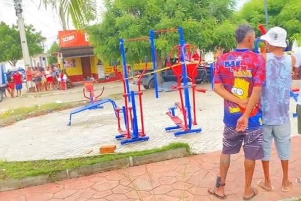 Crime aconteceu na Pra&ccedil;a do bairro Curral Novo, em Jequi&eacute;. Foto: Redes Sociais