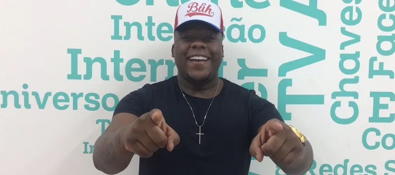 TÁ LIBERADO, NEGO!: “Nunca teve nenhum problema entre a gente”, diz Filipe Escandurras sobre MC Beijinho
