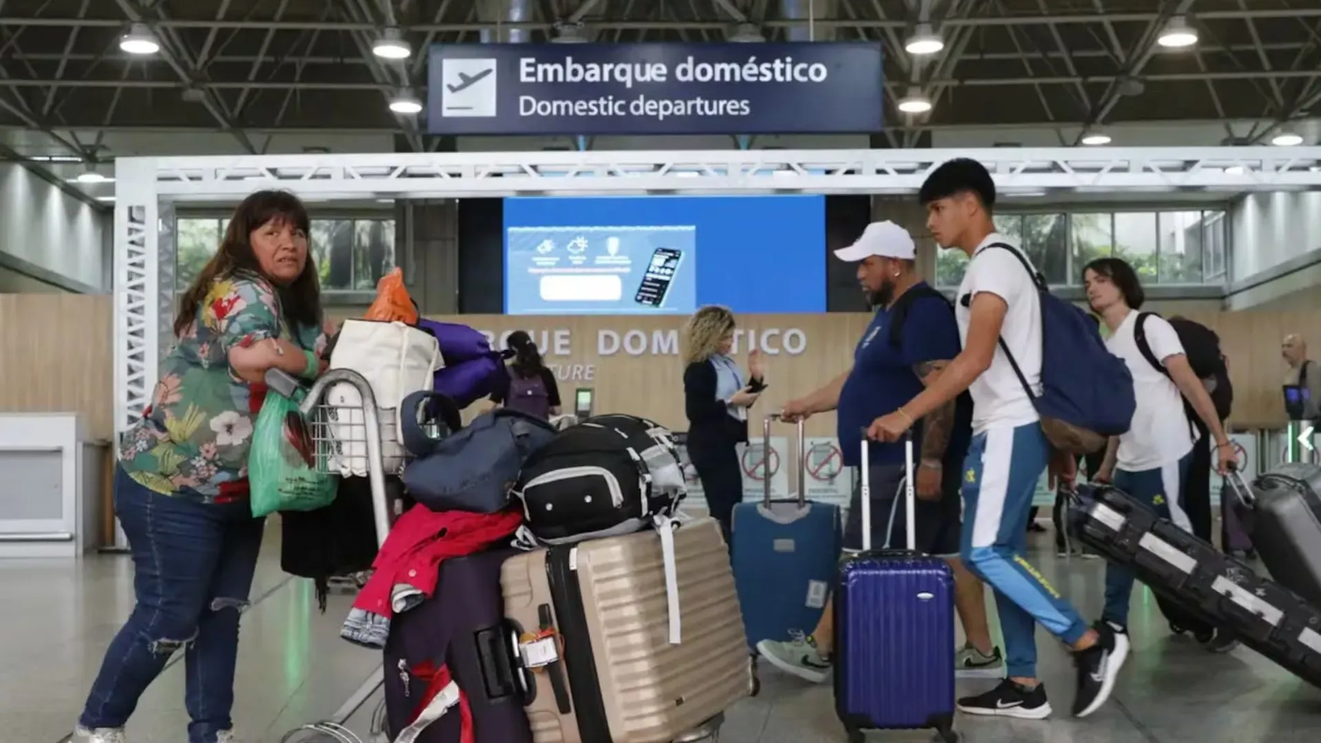 Aumento no combustível eleva custo das passagens aéreas