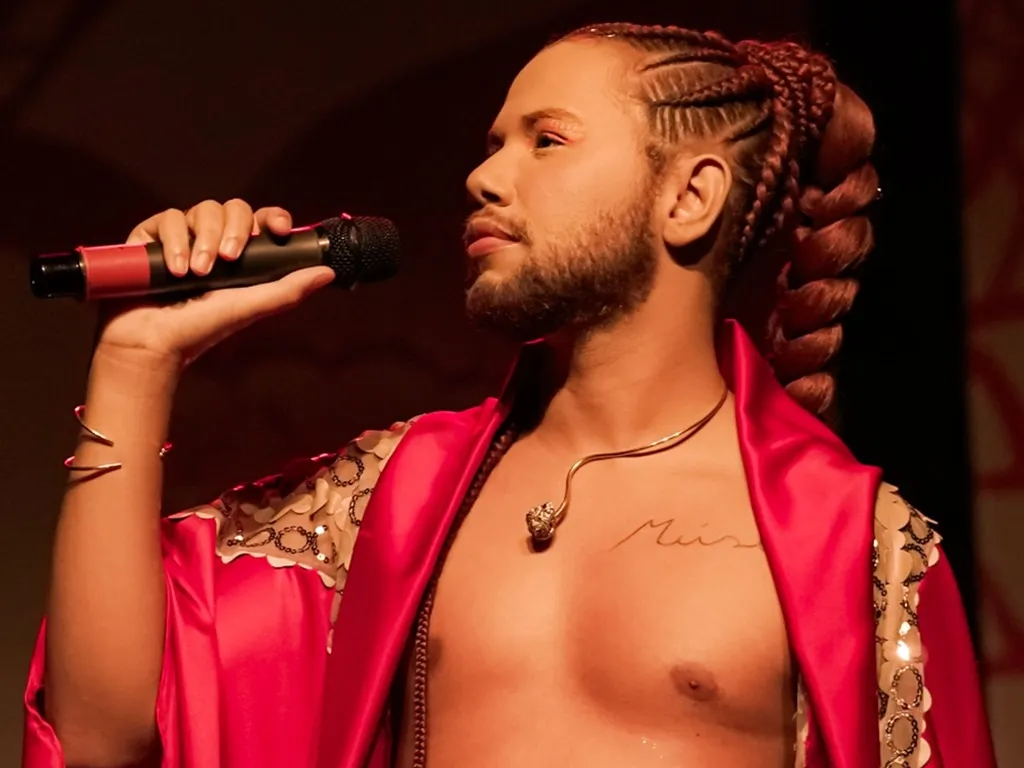 Herley Nunes apresenta o show “Desertor” na Sala do Coro do TCA