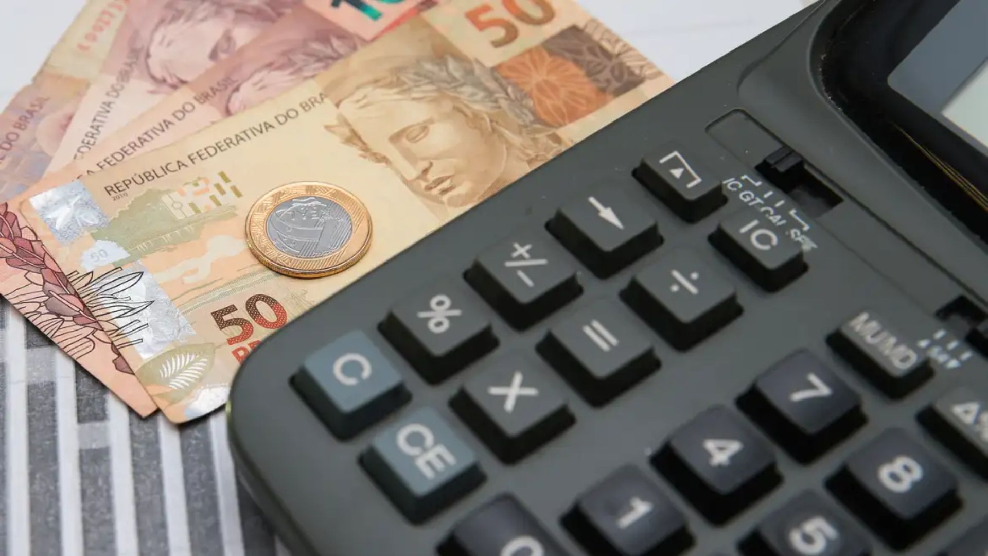 Sal&aacute;rio m&iacute;nimo deveria ser superior a R$ 7 mil, segundo Dieese | Foto: Marcello Casal Jr Ag&ecirc;ncia Brasil