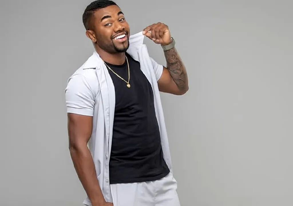 Davi Brito revela vício em bebida e comemora um mês longe do álcool