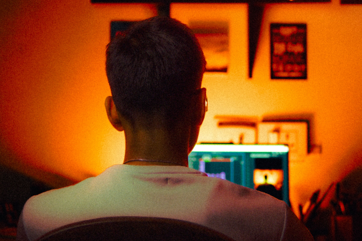 Adolescentes usam imagens íntimas falsificadas por IA para extorquir menina de 12 anos na Bahia. Foto: Reprodução Pexels