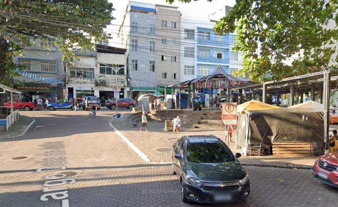 Pol&iacute;cia Civil est&aacute; investigando os disparos de arma de fogo no Largo Dois de Julho. Foto: Google Street View