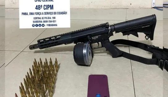 "Cai o 'Bebê'": traficante com apelido "fofo" era suspeito de matar PM e tinha armamento de guerra em Salvador