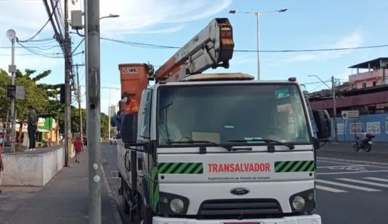 Motorista ataca guincho da Transalvador a tiros e acaba preso na Avenida Bonocô