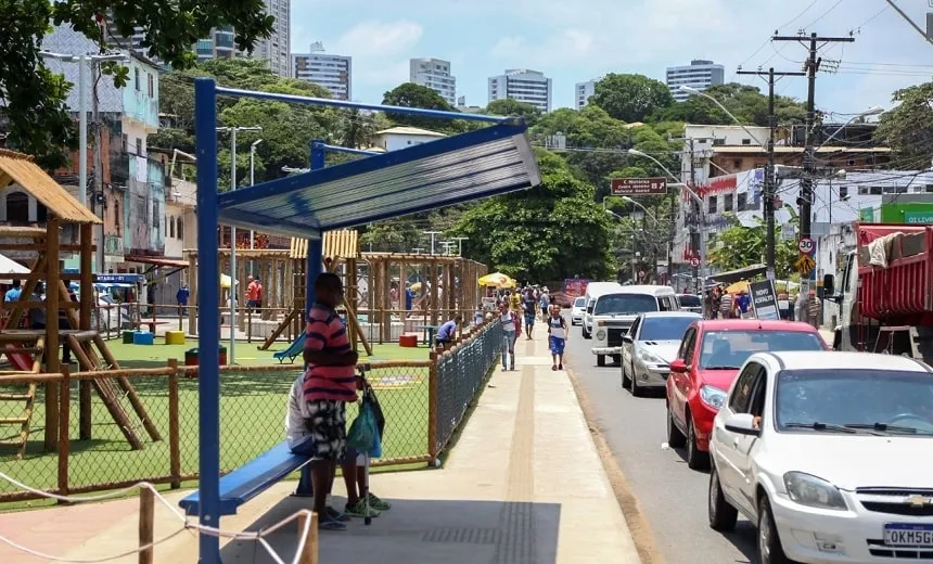 Moradores do Vale das Pedrinhas recebe obras de reurbanização e cobertura do canal