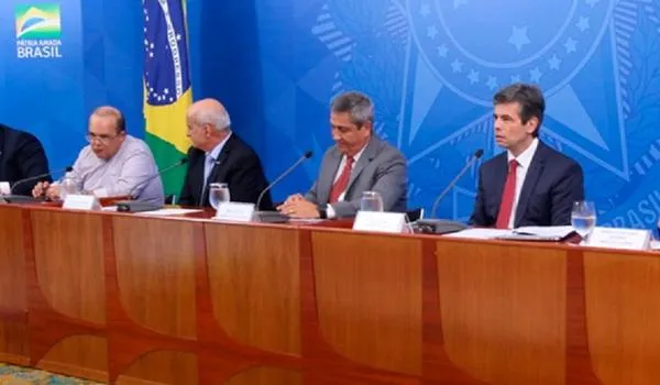Ministério da Saúde garante suporte psicológico a profissionais do SUS; investimento será de R$ 2,3 bilhões