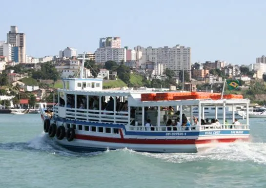 Travessias de Mar Grande e Morro têm movimento moderado neste domingo