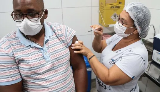 O ano é novo, mas a dica é a mesma: veja postos para se vacinar contra a Covid-19 em Salvador