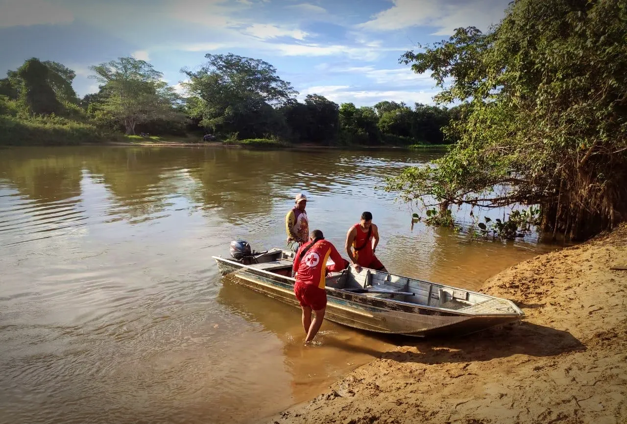 Seis adolescentes se afogam no interior da Bahia neste domingo