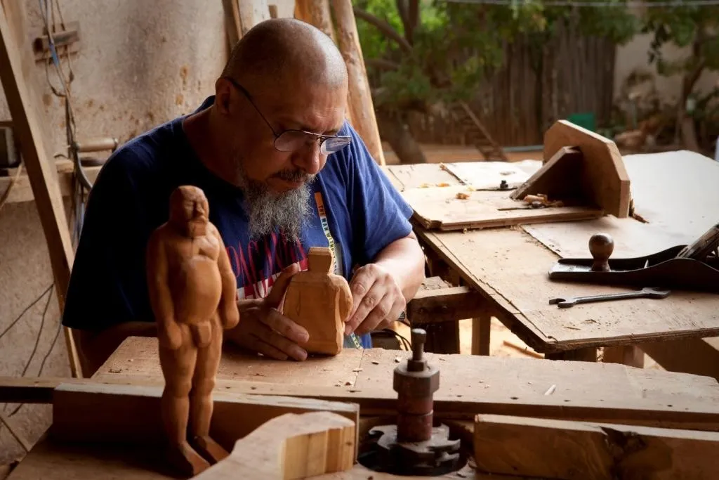 Exposição das obras de Efrain Almeida no MAM-BA
