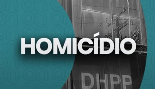 Homem de 45 anos tem casa invadida por oito criminosos e é assassinado a tiros na frente da esposa na ilha de Itaparica