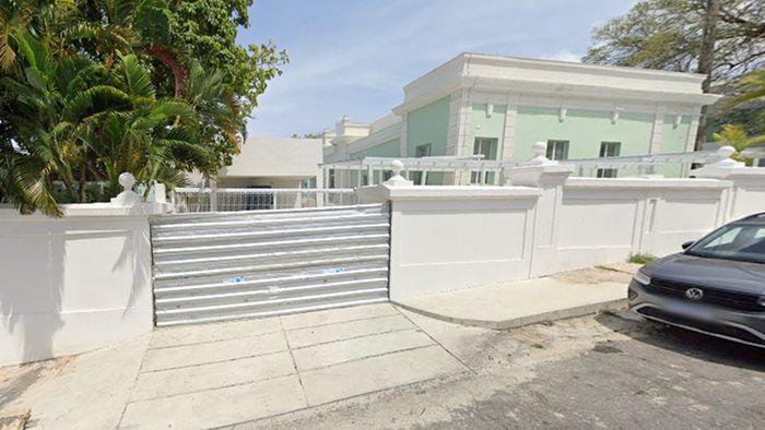 Instalações ficam na Rua São Francisco, no bairro de Mont Serrat, na Cidade Baixa | Imagem: ilustrativa/Google Street View