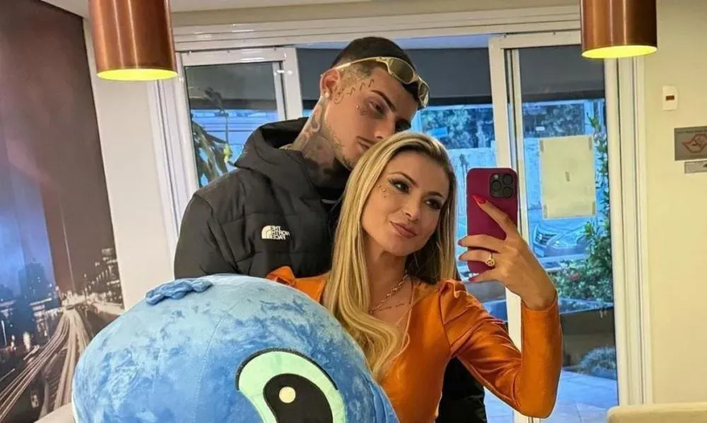Imagem de Kylian Cria e Andressa Urach 