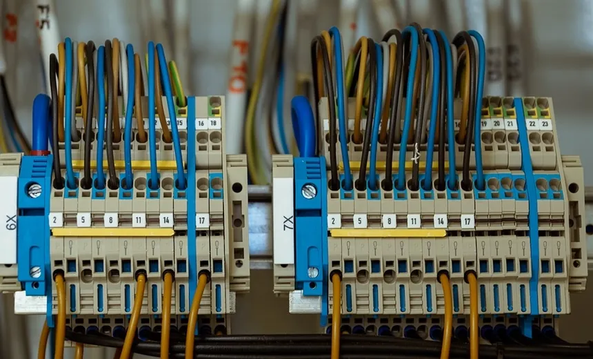 Escola de Eletricistas da Coelba para mulheres é inaugurada no Bonfim 