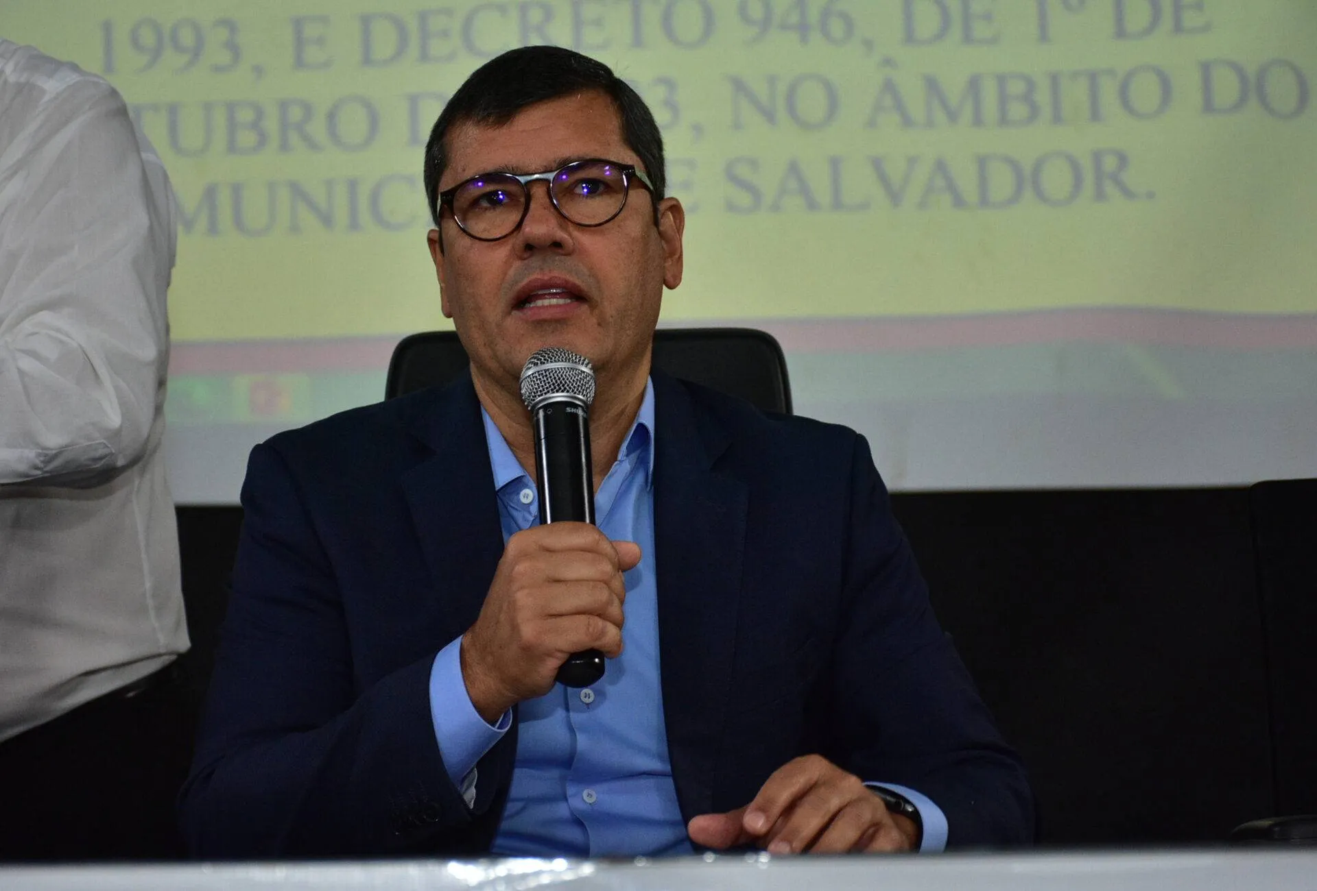 Vereador cobra transparência do Governo do Estado sobre a ampliação do metrô até a Barra