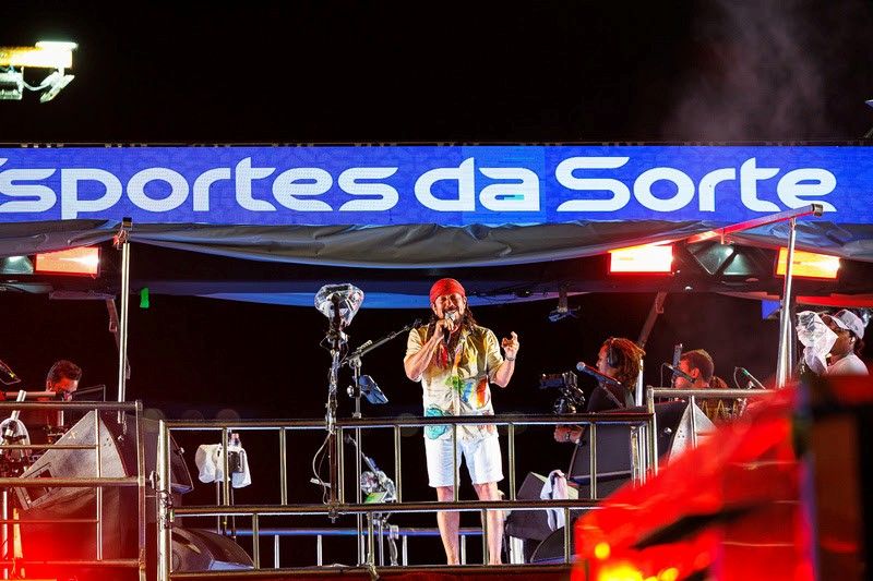 Bell Marques comandou três blocos no Circuito Barra-Ondina. Foto: Divulgação | Esportes da Sorte