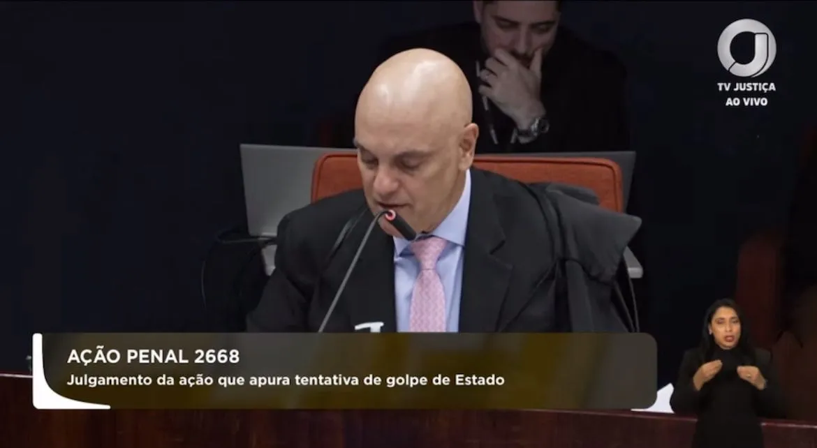Trama golpista: Moraes vota para condenar Bolsonaro e mais 7 réus