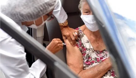Se ligue: imunização contra gripe e Covid-19 será suspensa neste final de semana em Salvador