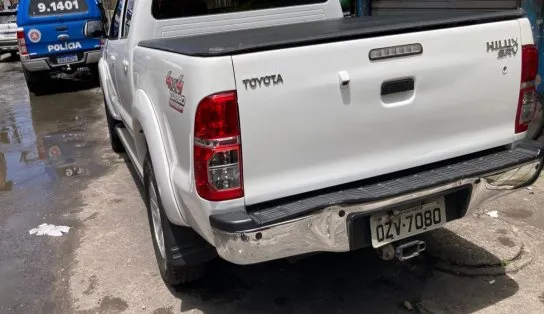 Humorista Renato Piaba é assaltado e tem caminhonete levada por bandidos; veículo foi recuperado neste sábado 