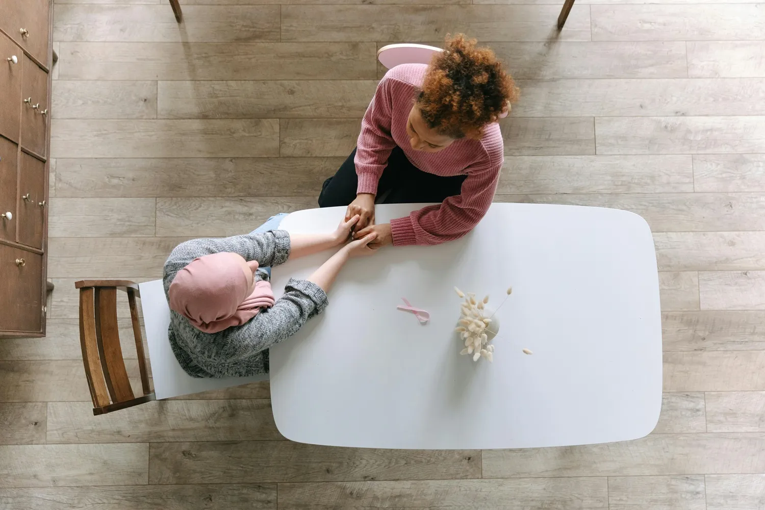 Dez maneiras de oferecer apoio emocional para quem enfrenta um câncer