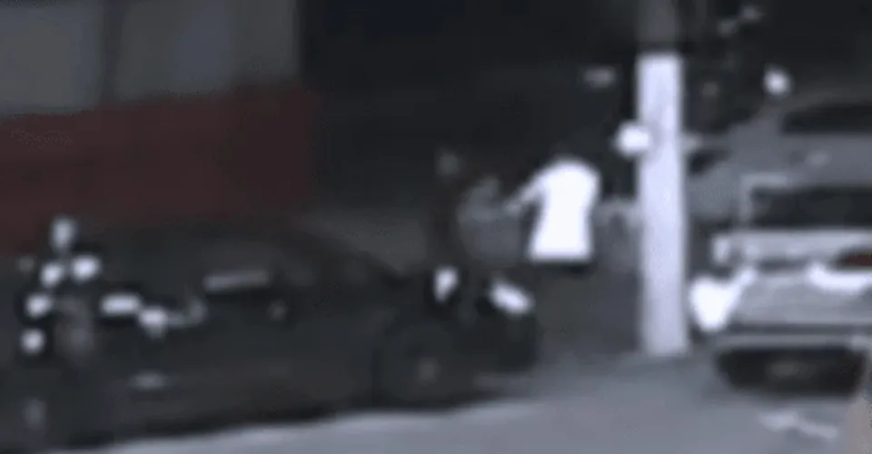 Jovem autista é agredido por homem com soco inglês em posto de combustíveis