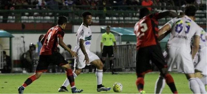 DE VIRADA: Vitória vence o Coritiba, em Feira de Santana