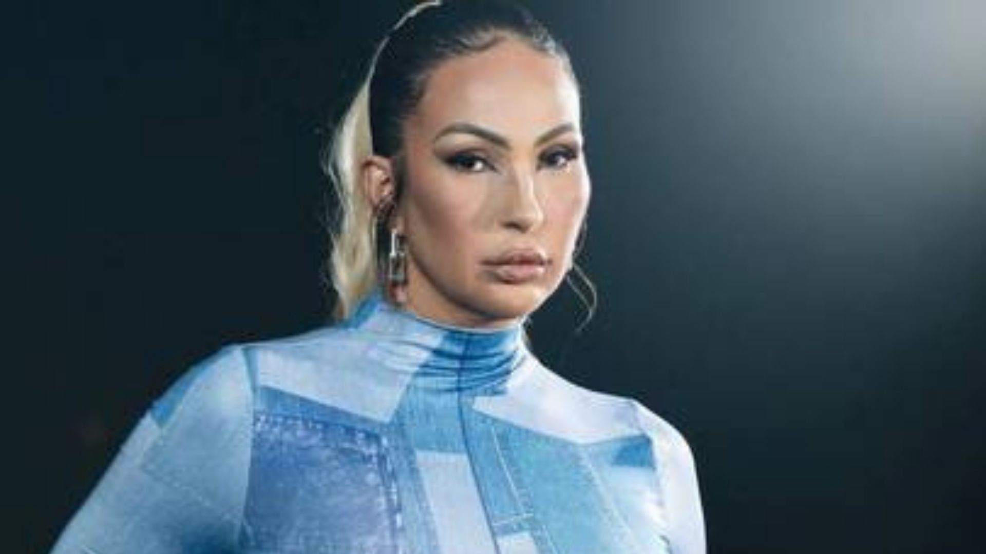 Valesca Popozuda classifica express&atilde;o 'l&aacute; ele' como homof&oacute;bica