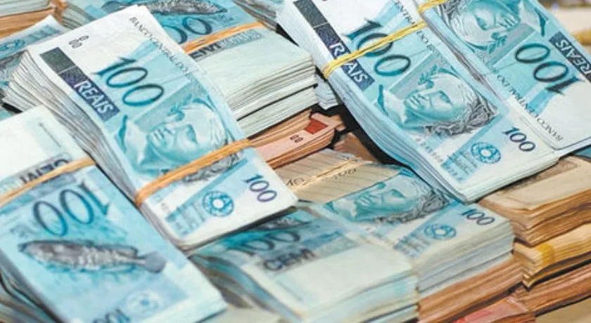 GOLPE: Bancária é presa depois de desviar mais de R$ 450 mil